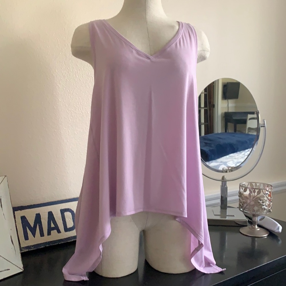 Lululemon lavender workout tank. Size 6.